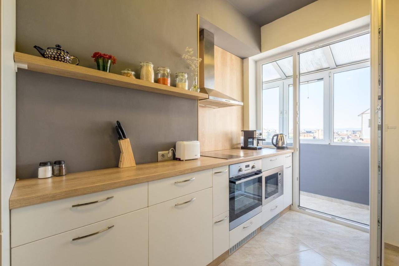 Apartemen Artistic & Spacious 2bd By Flat Mаnager *