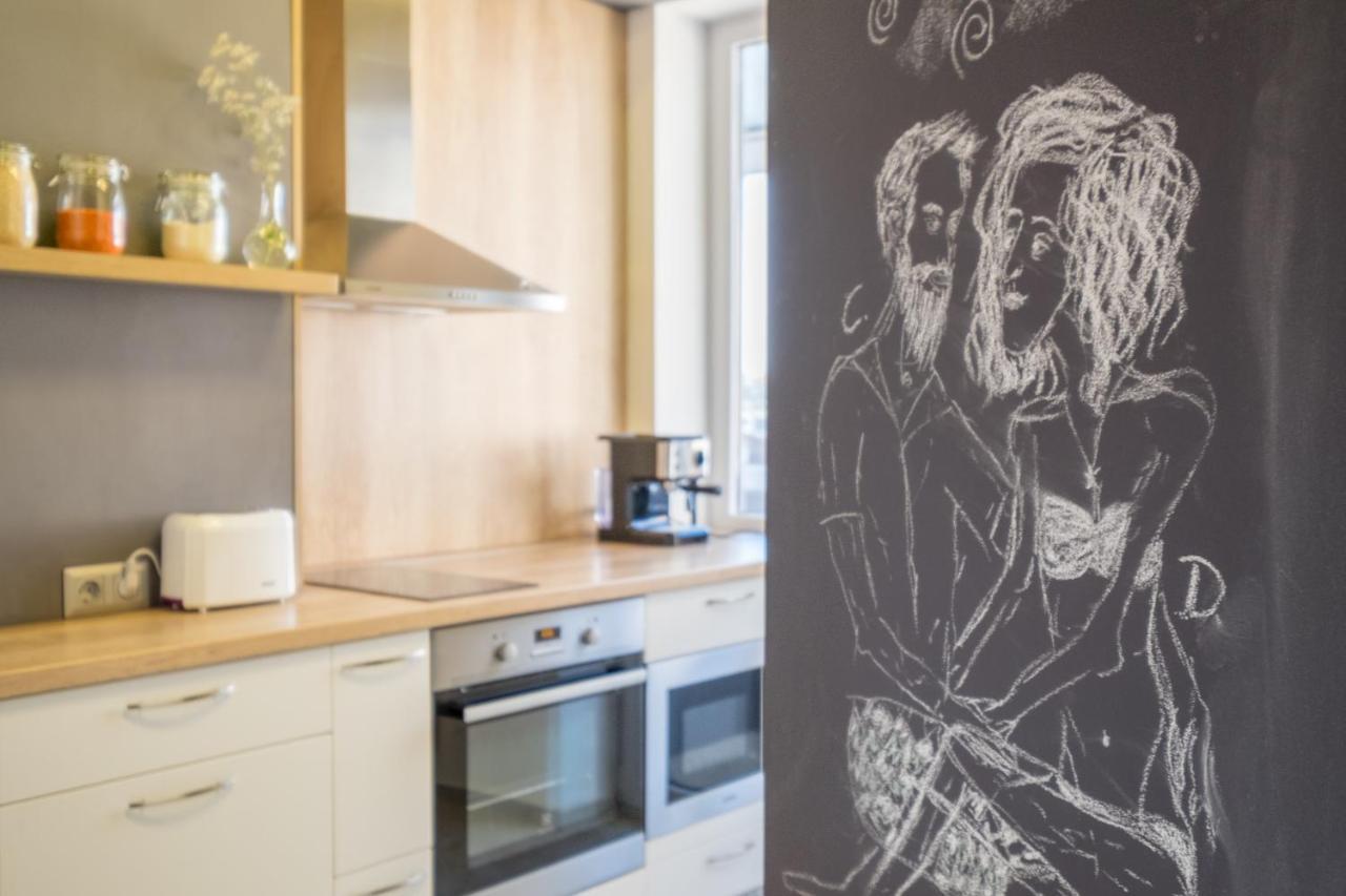 Artistic & Spacious 2bd By Flat Mаnager