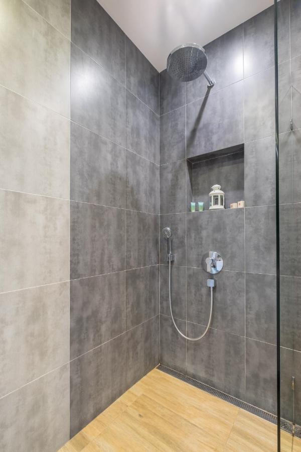 Apartemen Artistic & Spacious 2bd By Flat Mаnager Sofia