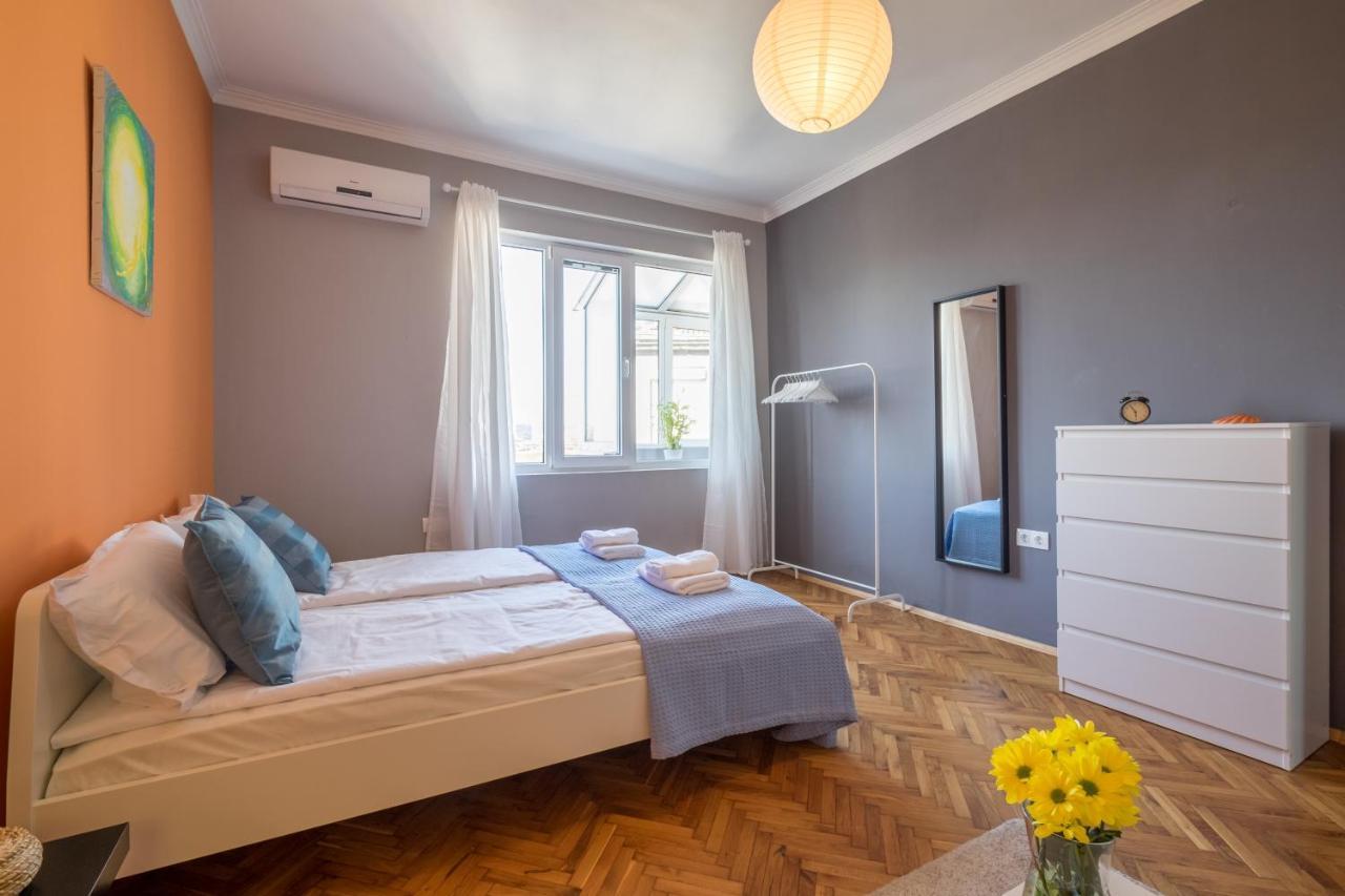 Apartemen Artistic & Spacious 2bd By Flat Mаnager Sofia